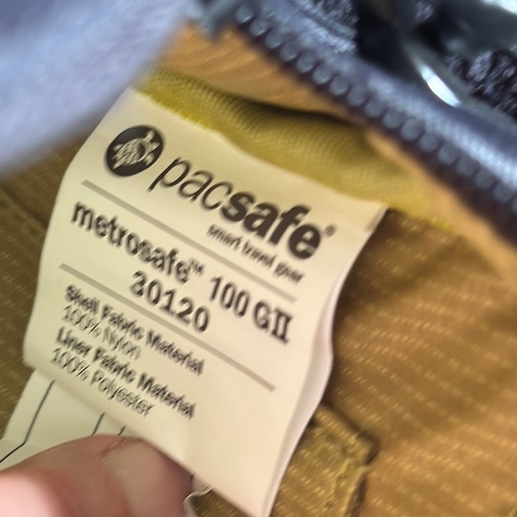 Black Crossbody Bag - Picture 4 of 4